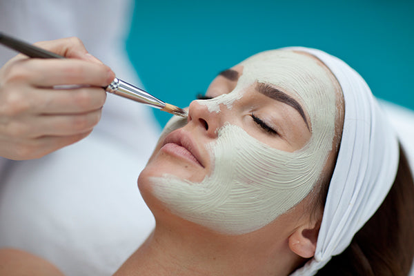 alkaline wash treatment for hair: benefits and precautions