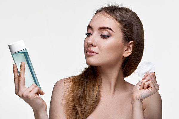 How to Use Micellar Water Without Cotton Pads