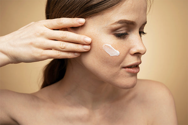 is methyl estradiol propanoate safe for skin?