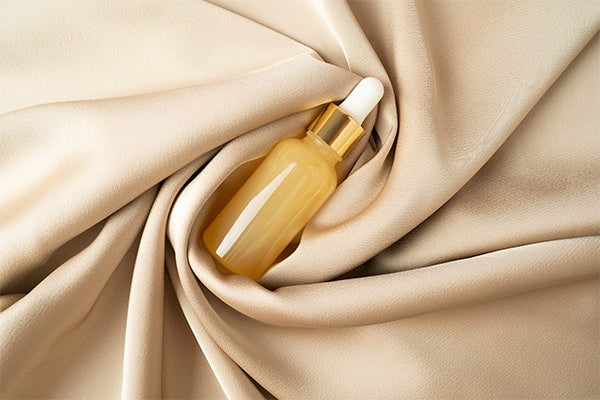 Is Retinol Serum Good for Oily Skin?