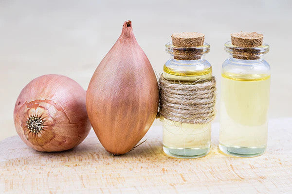 The Benefits of Onion Juice and Castor Oil for Hair Growth
