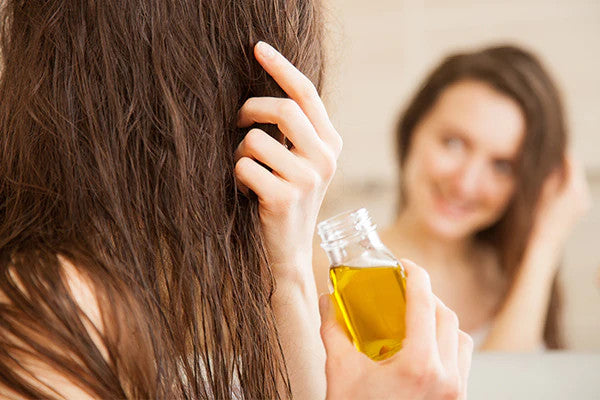11 Reasons Why You Are Losing Hair While Oiling